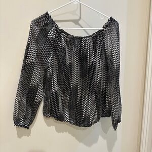 White House Black Market Black and White Graphic 3/4 Sleeve Blouse